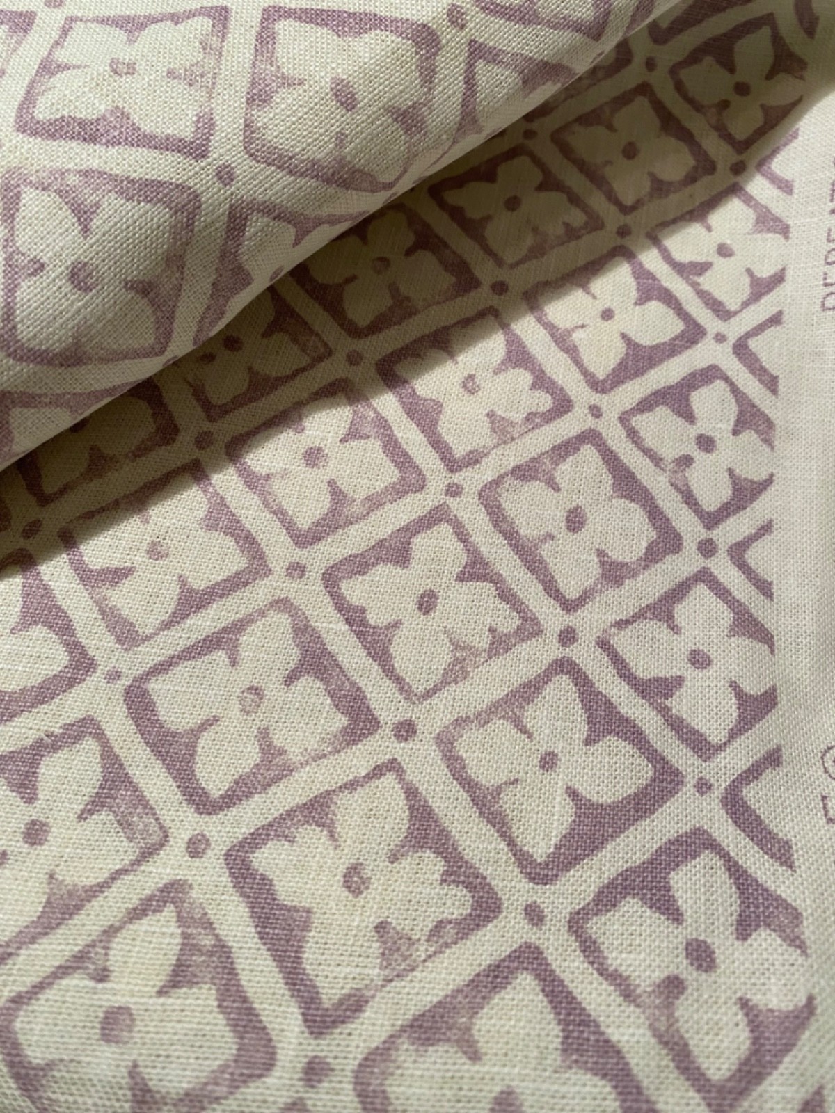 China Seas QUADRILLE Puccini Lavender Tinted 100% Linen Fabric $400 Retail BTY