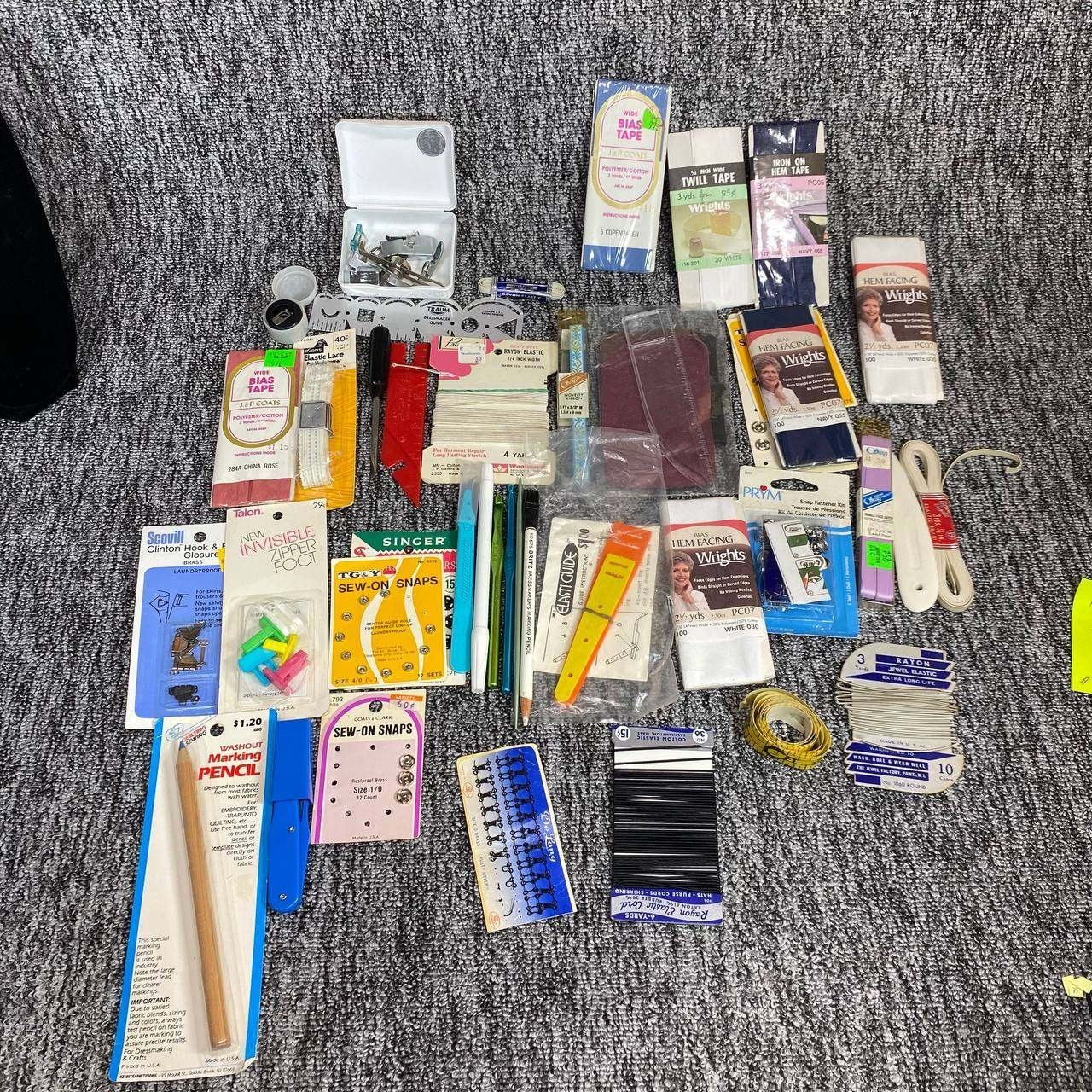 Singer Wrights Vintage Sewing Notions Lot Unisex OS Mixed Retro Craft Supplies