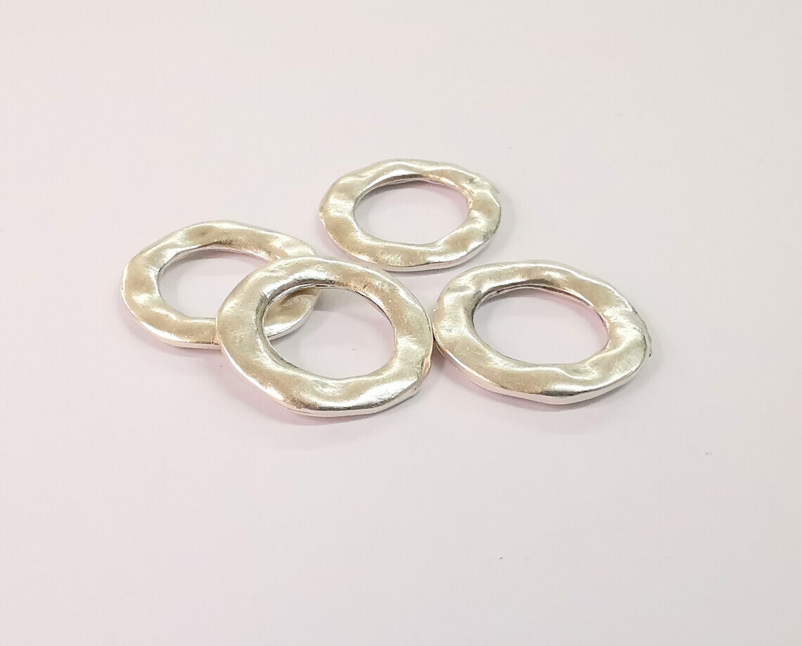 2 Hammered Circle Connector Antique Silver Plated Findings (20mm) G24651