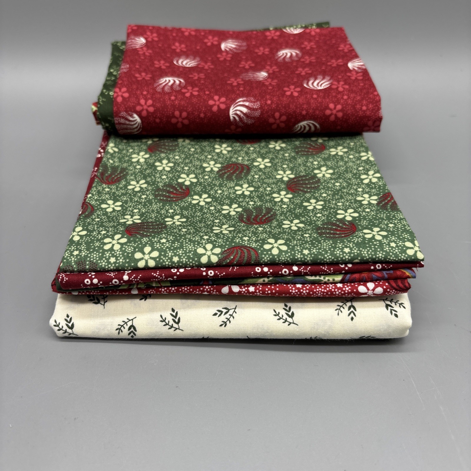 Quilt Kit – Villa Rosa Designs Crimson Glory 52” X 64” Quilt