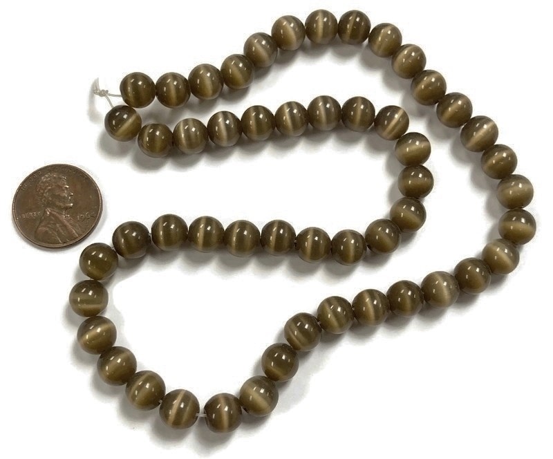 50 Cat’s Eye Fiber Optic Glass Coffee 8mm. Smooth Round Beads 2567