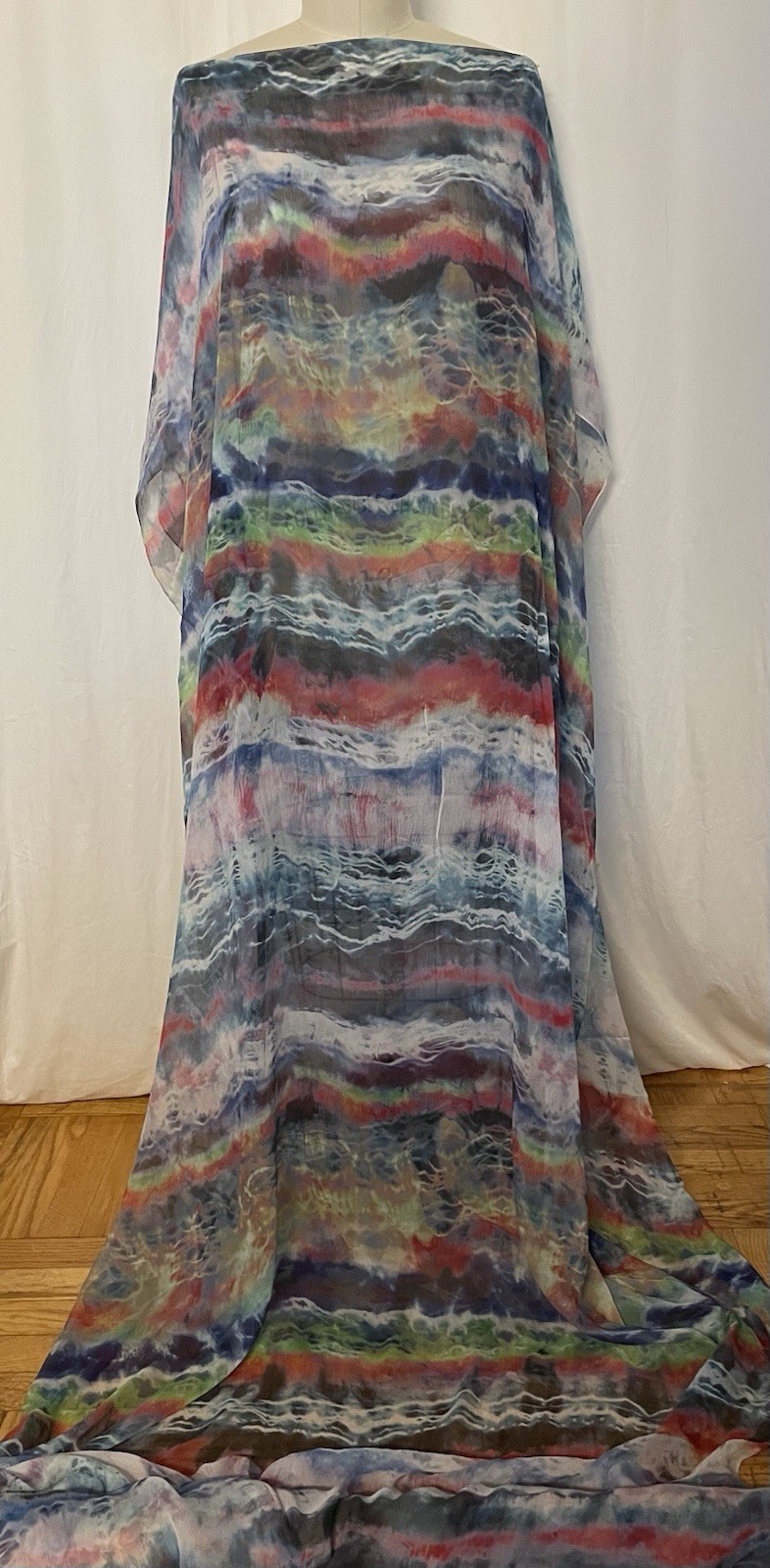 100% Silk Crepe Chiffon Abstract Watercolor Cloud Wave Fabric By The Yard 52″ W