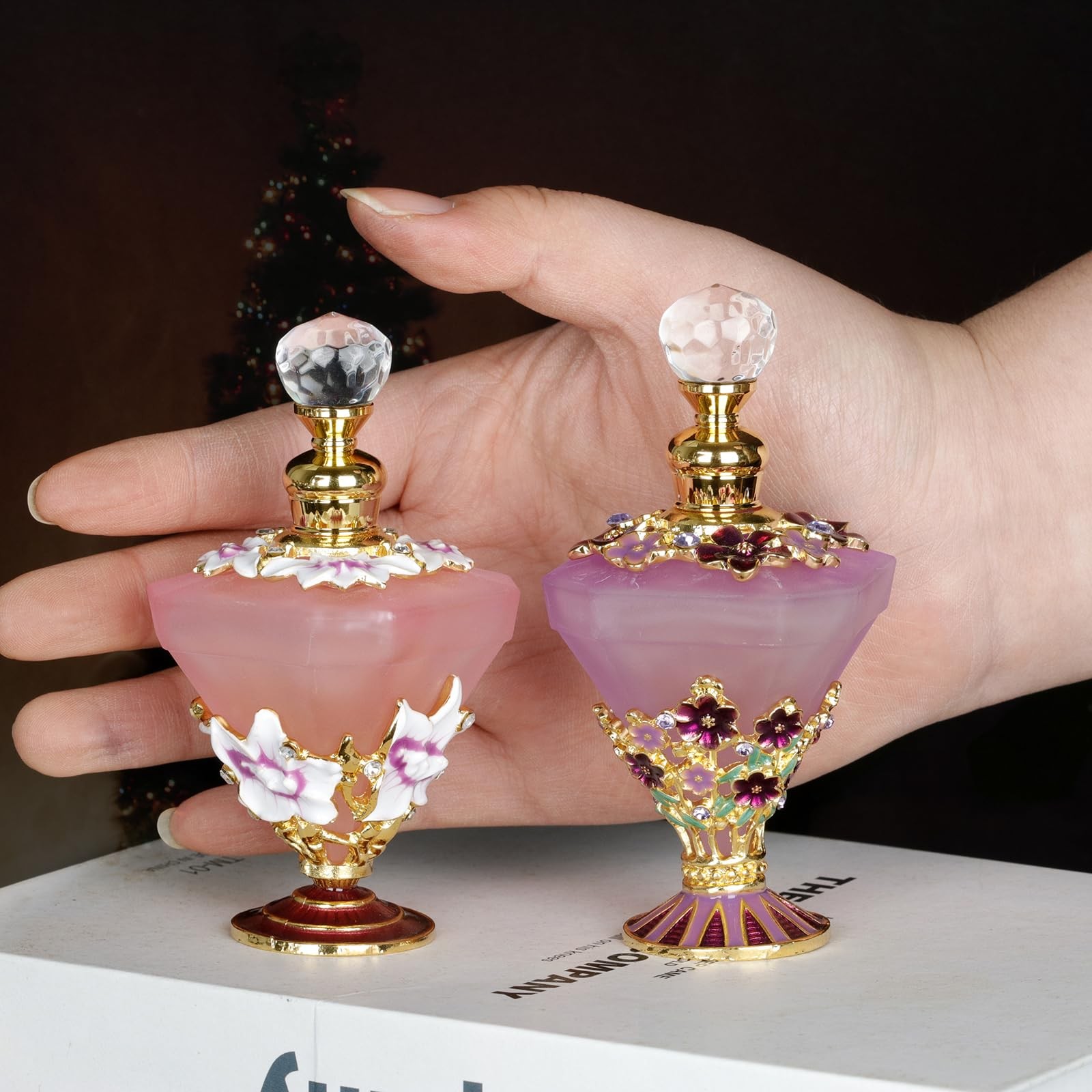30ml Decorative Glass Perfume Bottle with Purple Diamond Bottle Body and Forg…