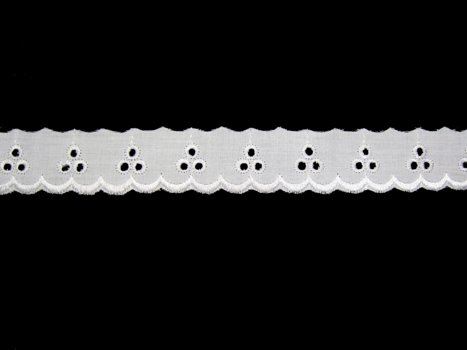 Unotrim 1″ or 1.5″ White Ivory Cotton Embroidery Eyelet Lace Trim Sewing by 15 y