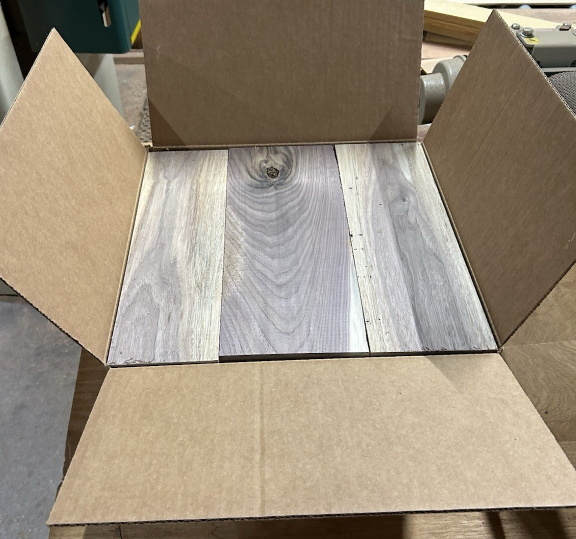 BOX LOT OF VARIOUS SIZED BEAUTIFUL WALNUT LUMBER BLANKS 16″ LENGTHS X 3/4″ THICK