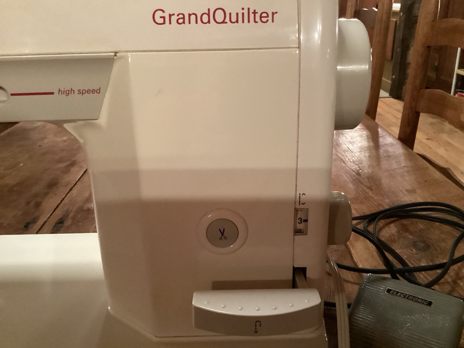 Pfaff Hobby 1200 GrandQuilter High-Speed Sewing Machine. Tested See Description