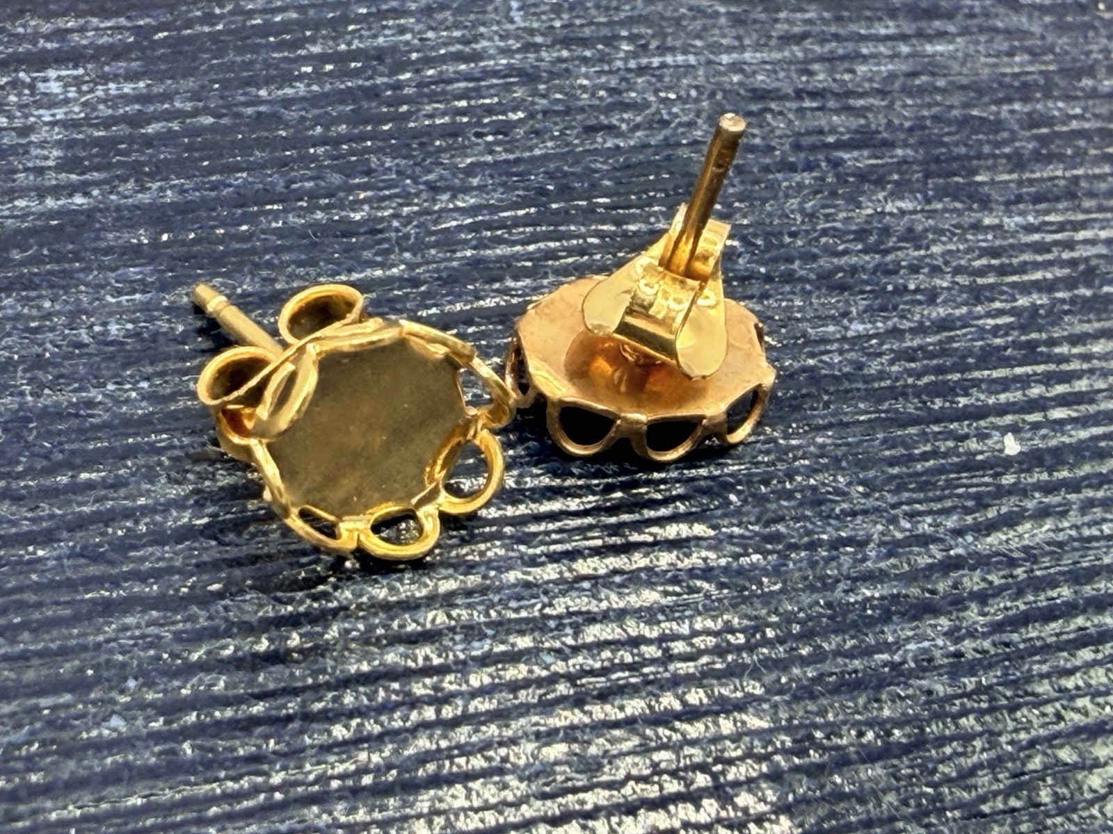 40 Pairs Vintage Gold Tone 6x8mm Earrings Blanks Settings Bezel Jewelry Findings