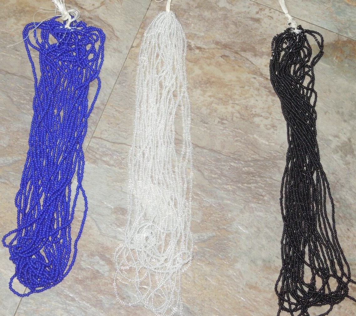 NEW 31 strings of seed beads Less than $1 per string White Blue & Black 3T