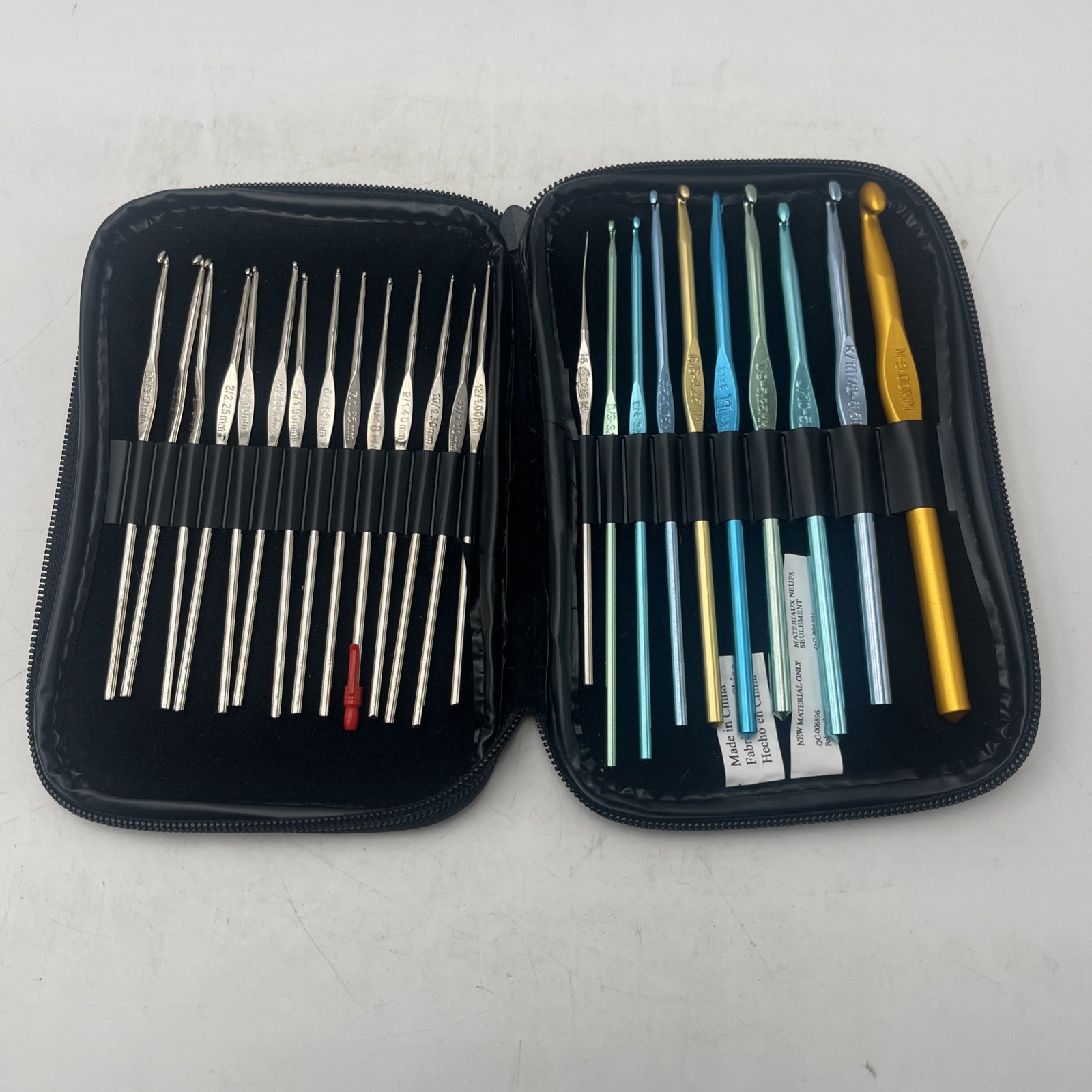 Boye Crochet Metal Hooks Set With Hot Pink Case Complete Set of 24 Hooks