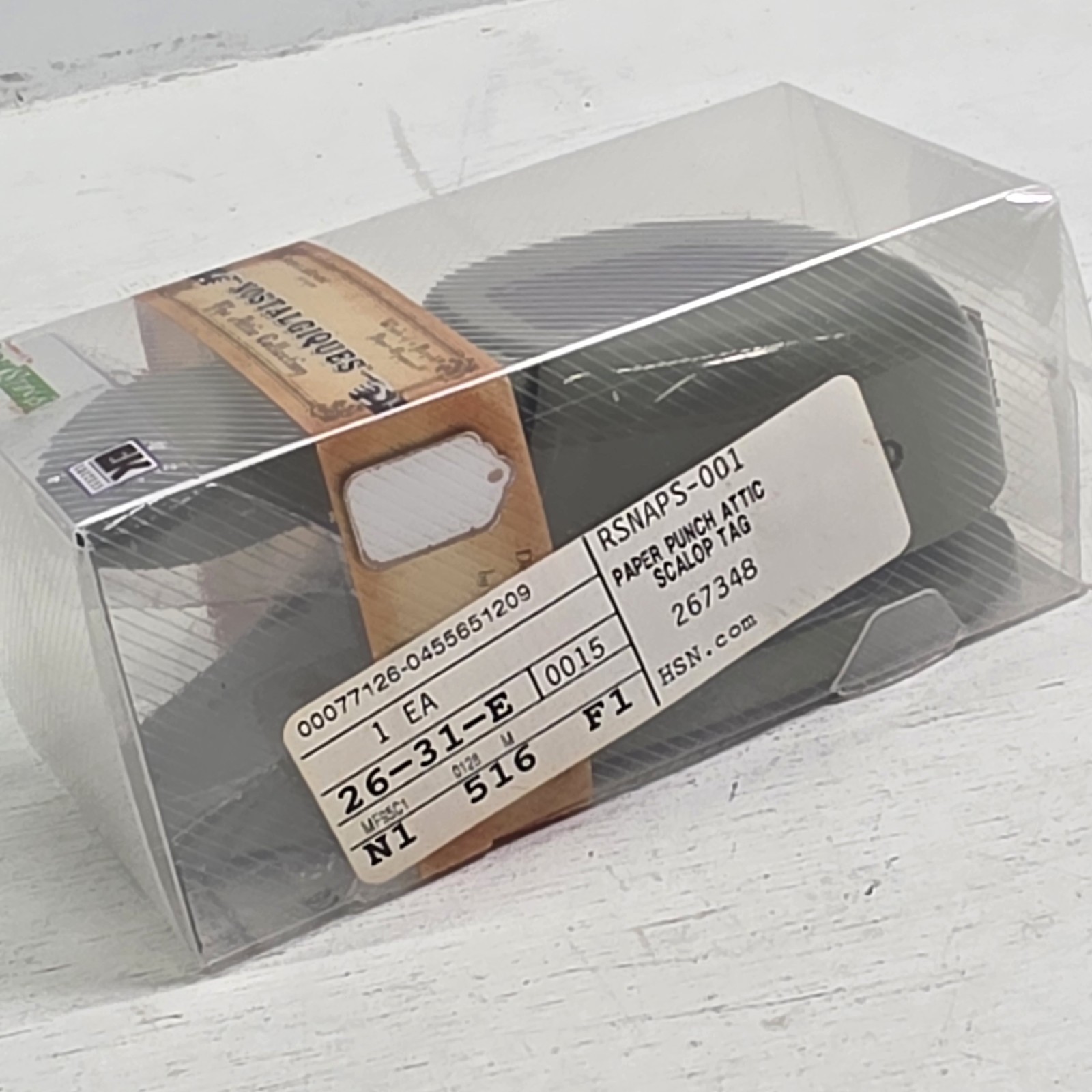 EK Nostalgiques Whale Paper Punch Attic Collection “Scalloped Tag” RSNAPS001 New