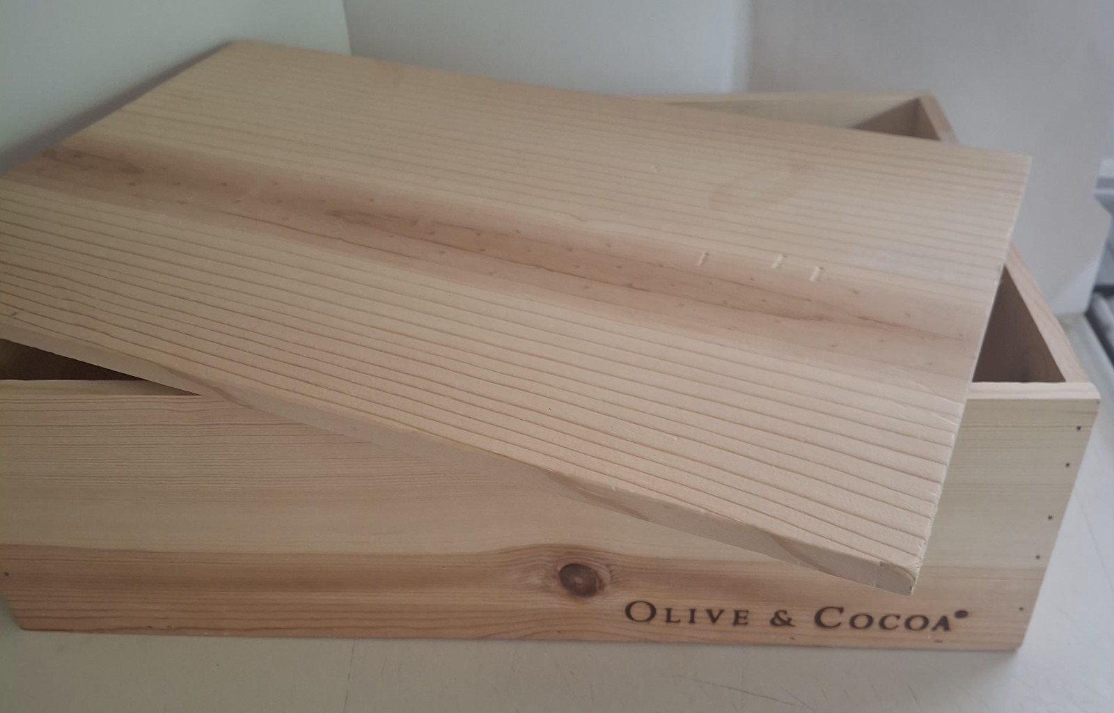 Superb Olive & Cocoa Wooden Pine Empty Storage Box 16″x10”x5” W/Lid
