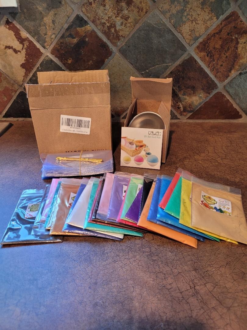Bath Bomb Kit – 3 Caydo Molds 2.5″ + 24DecorRom Soap Dye packets, Scoop and Bags