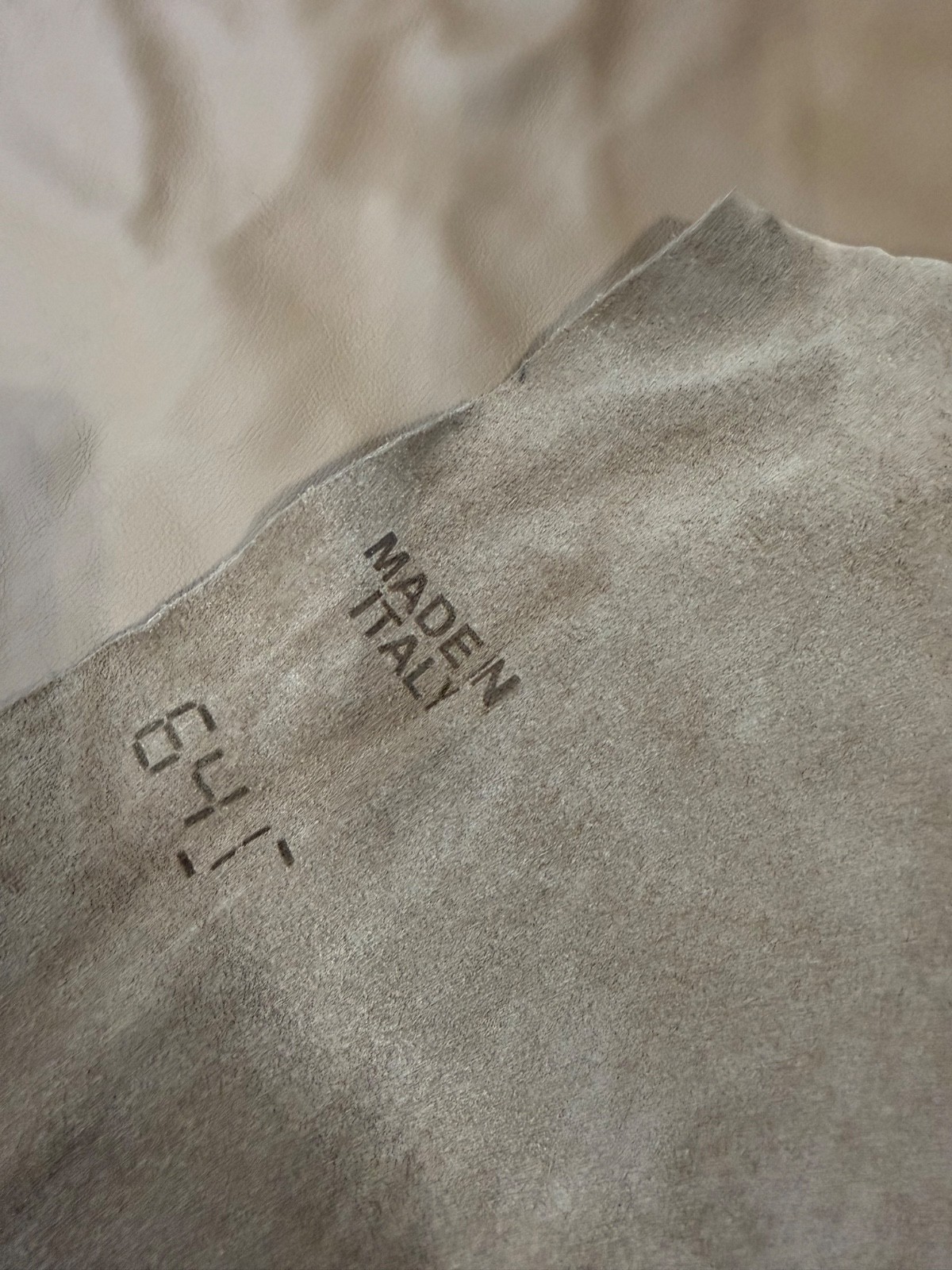Italian Leather Hide. Beige. Top Quality, most of the hide is unused. Approx 2mm