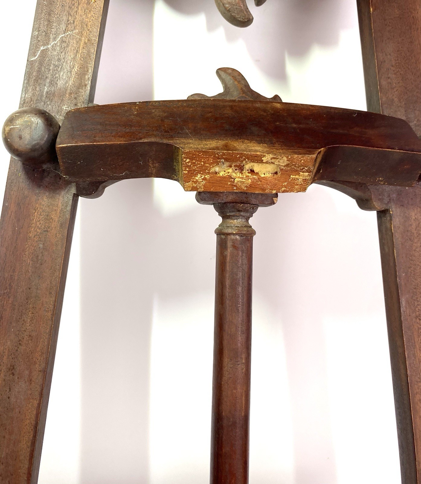 Vintage Hand-Carved 39″ Mahogany Baroque Revival Display Floor Easel Stand