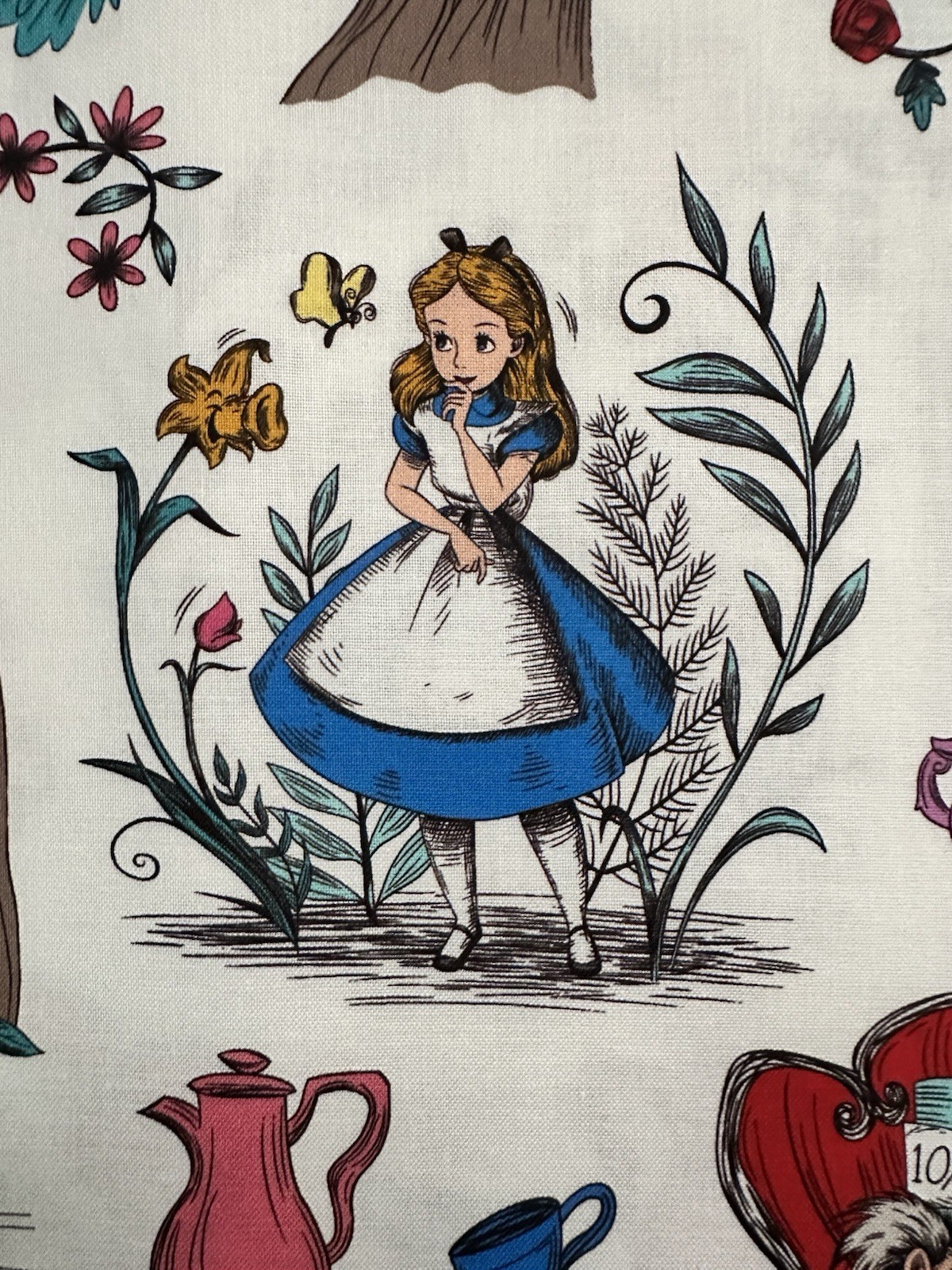 Alice Wonderland White Rabbit Queen/Hearts Mad Hatter Tea Pots Cat 1/3 Y Fabric