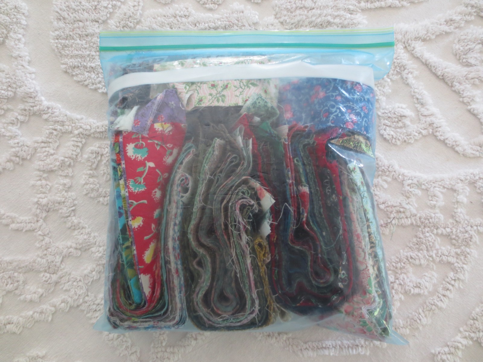 1-1/2 lbs. ASSORTED 2″ Wide COTTON PATCHWORK QUILT STRIPS