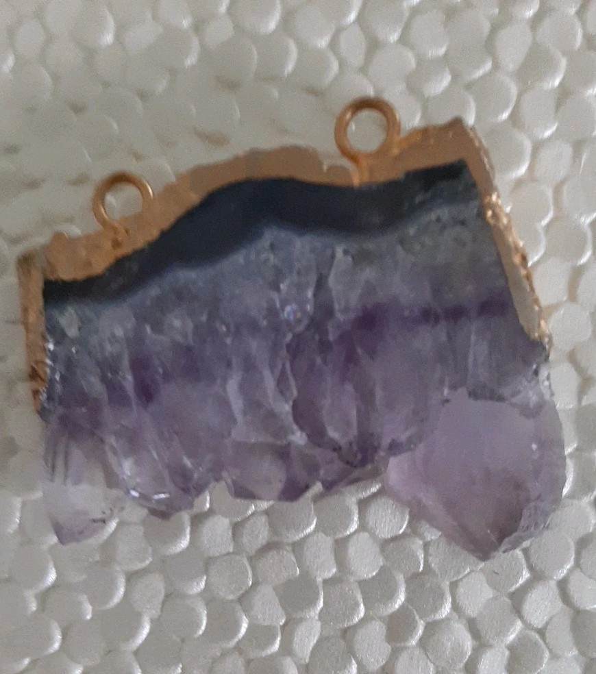 5 Stone Pendants: Quartz, Amethyst Geode. +Glass mixed lot, w/bales, (no chains)
