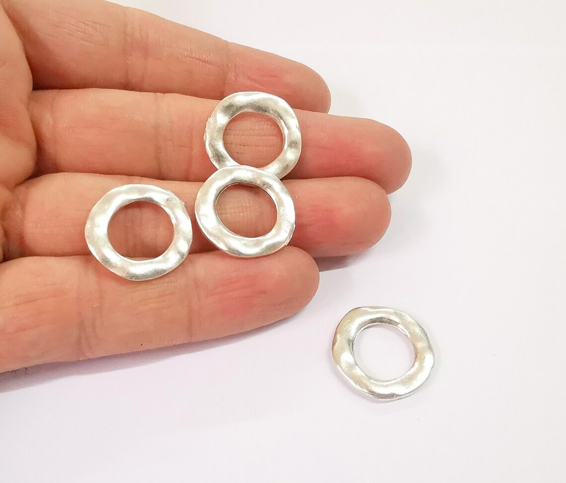 2 Hammered Circle Connector Antique Silver Plated Findings (20mm) G24651