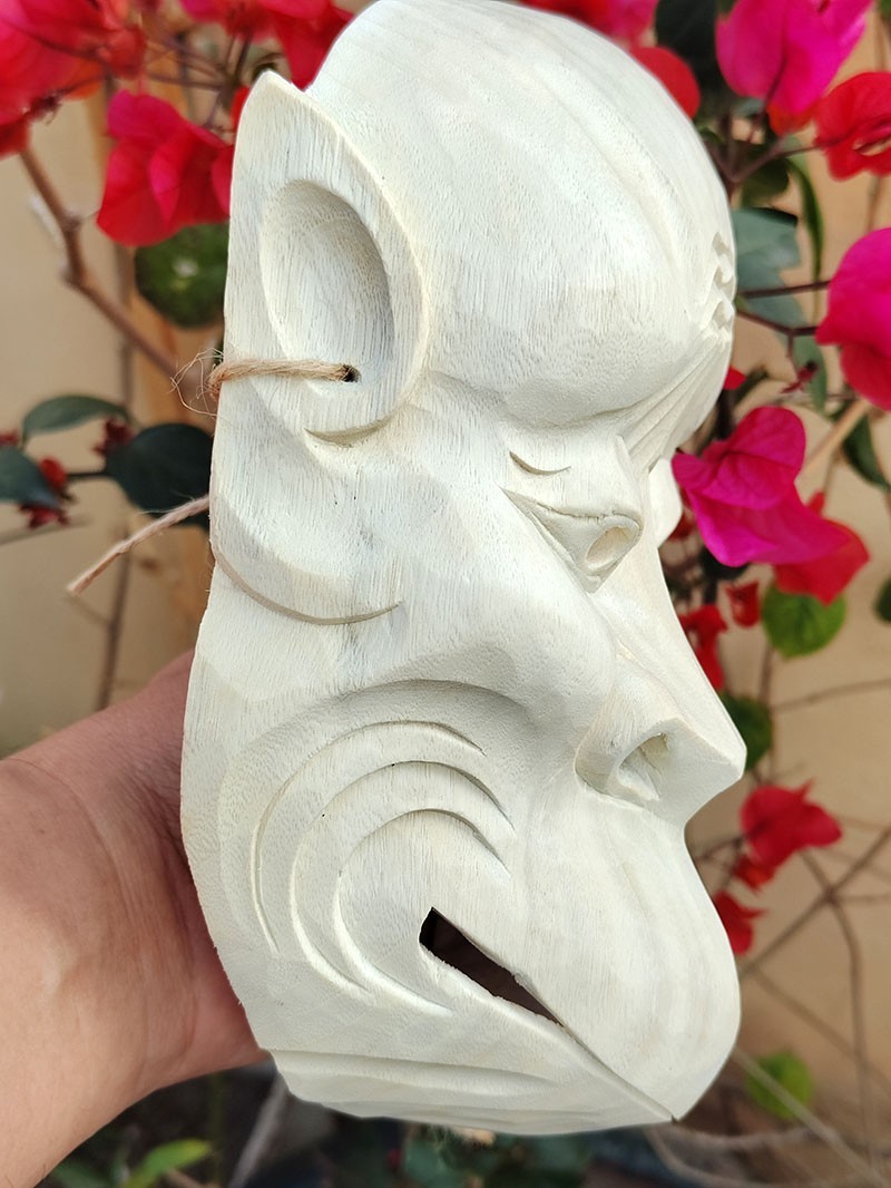QH023- 20.5x16x 6.6 CM Hand Carved Camphor Wood Japanese Noh Kappa Mask