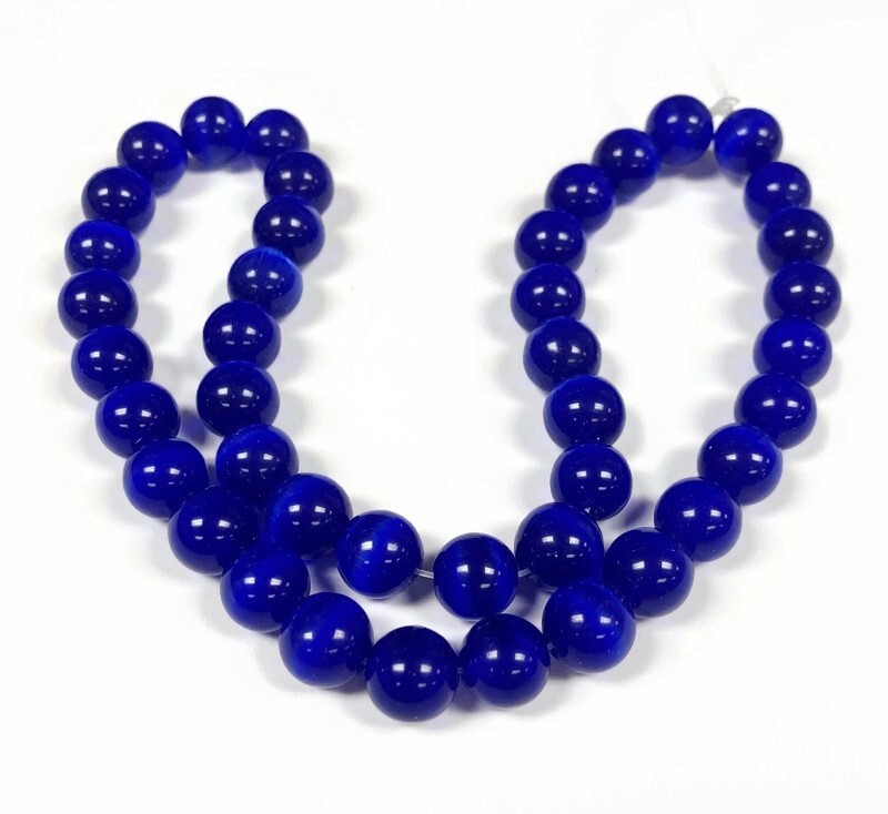 38 Cat’s Eye Fiber Optic Glass Muted Sapphire 10mm. Smooth Round Beads 2588