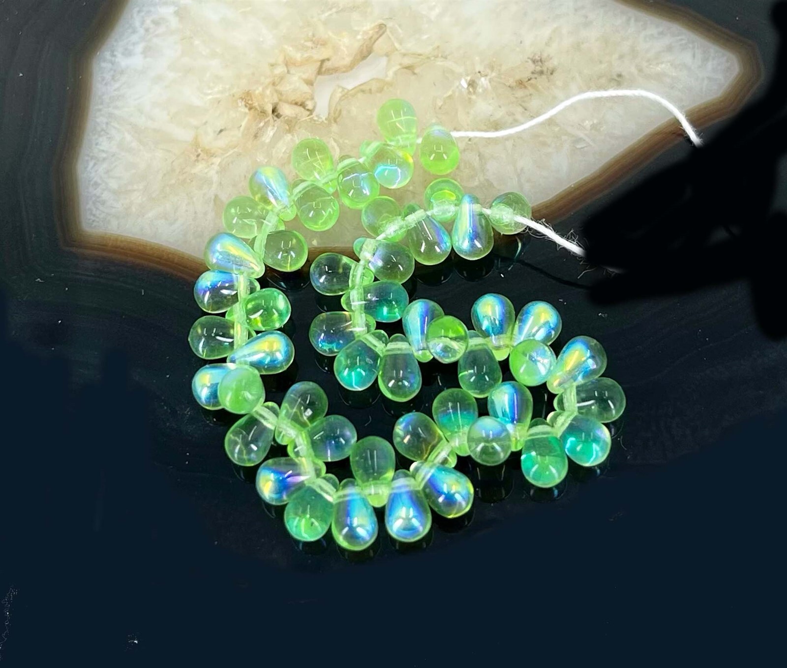 50 Czech Glass Teardrop Beads Tear Drops Green – Peridot AB moonstone