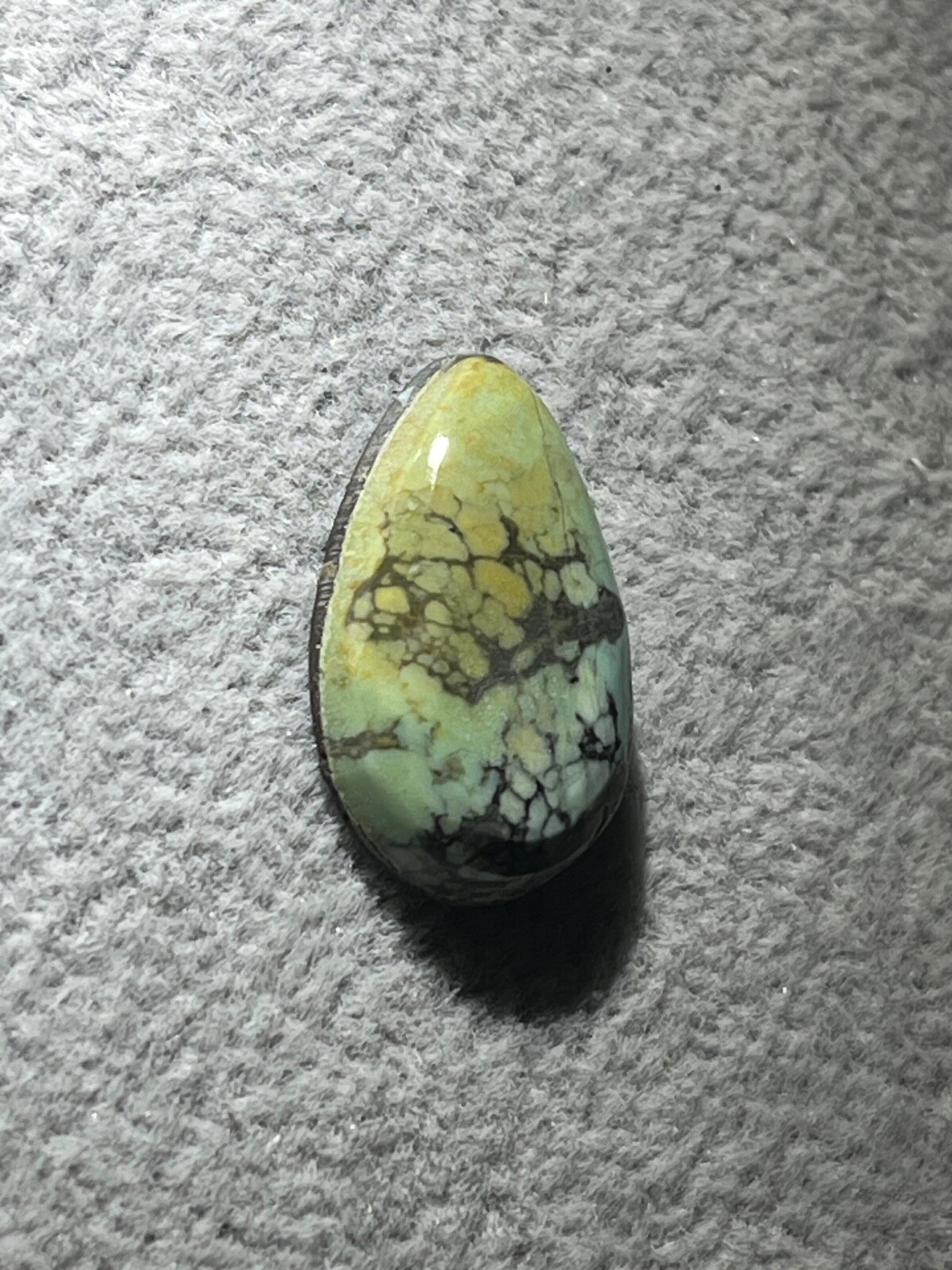 Tree Frog Variscite mine 8.35 ctw pear tear drop Cabochon NV, USA