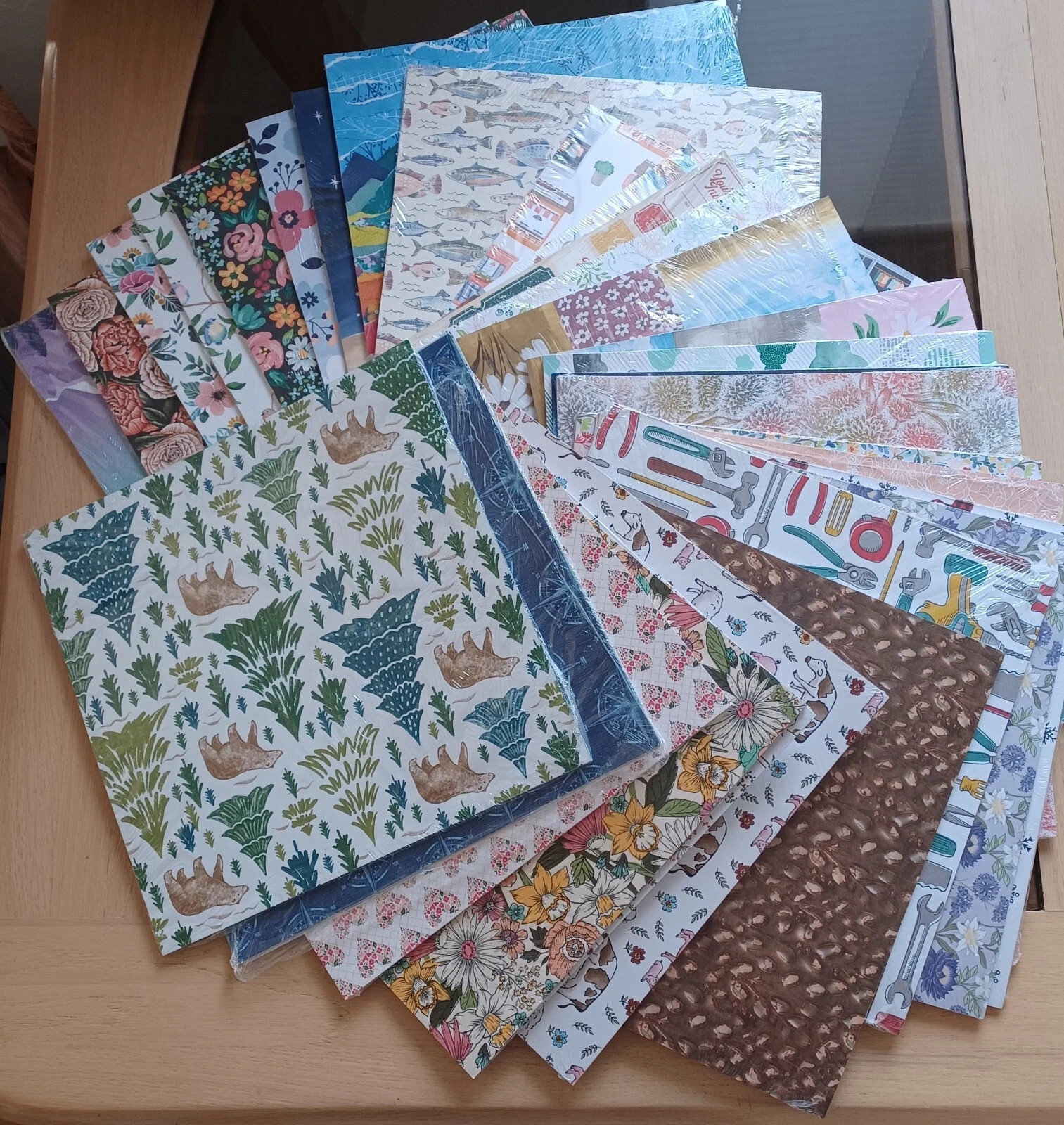 Stampin Up 12 x 12 DSP Lot of 100 Mix of Themes Designs Colors Double Side NEW