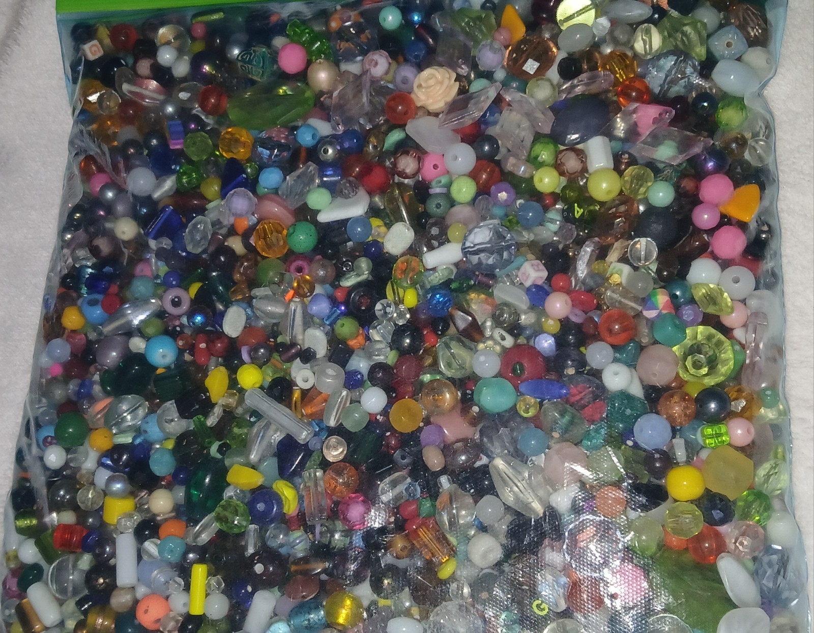 HUGE 5 1/2 Pounds Mixed Loose Beads Bulk Lot for Jewelry Making and DlY Crafts!