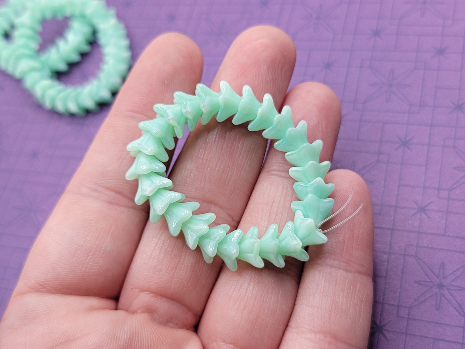 25pc Bellflower Uranium Glass Beads Czech Mint Green 9x6mm Strand