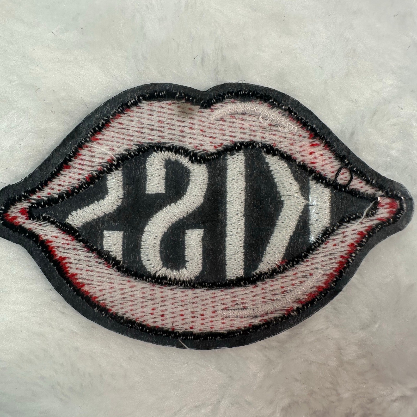 KISS Lips Patch Unisex OS Red New Embroidered Iron On Applique Rock