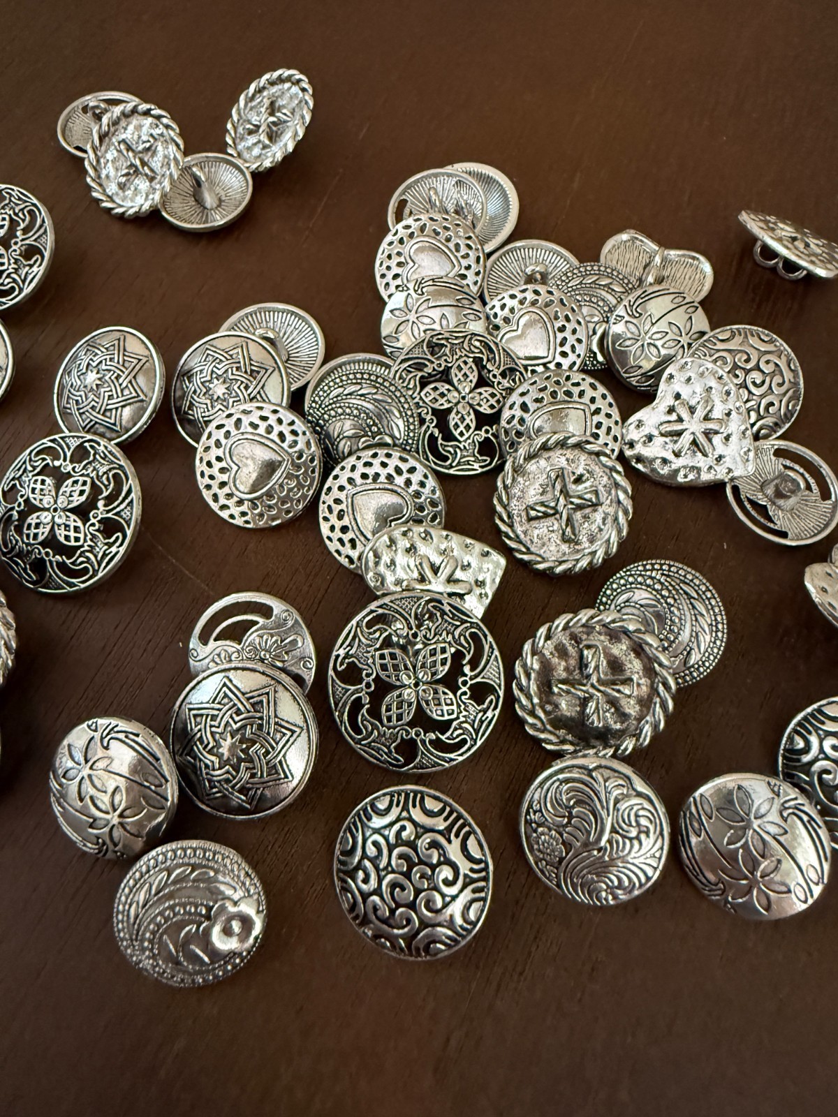 10PC Antique Silver Floral Filigree Cross Heart Shank Metal Buttons 11/16″ ~7/8″