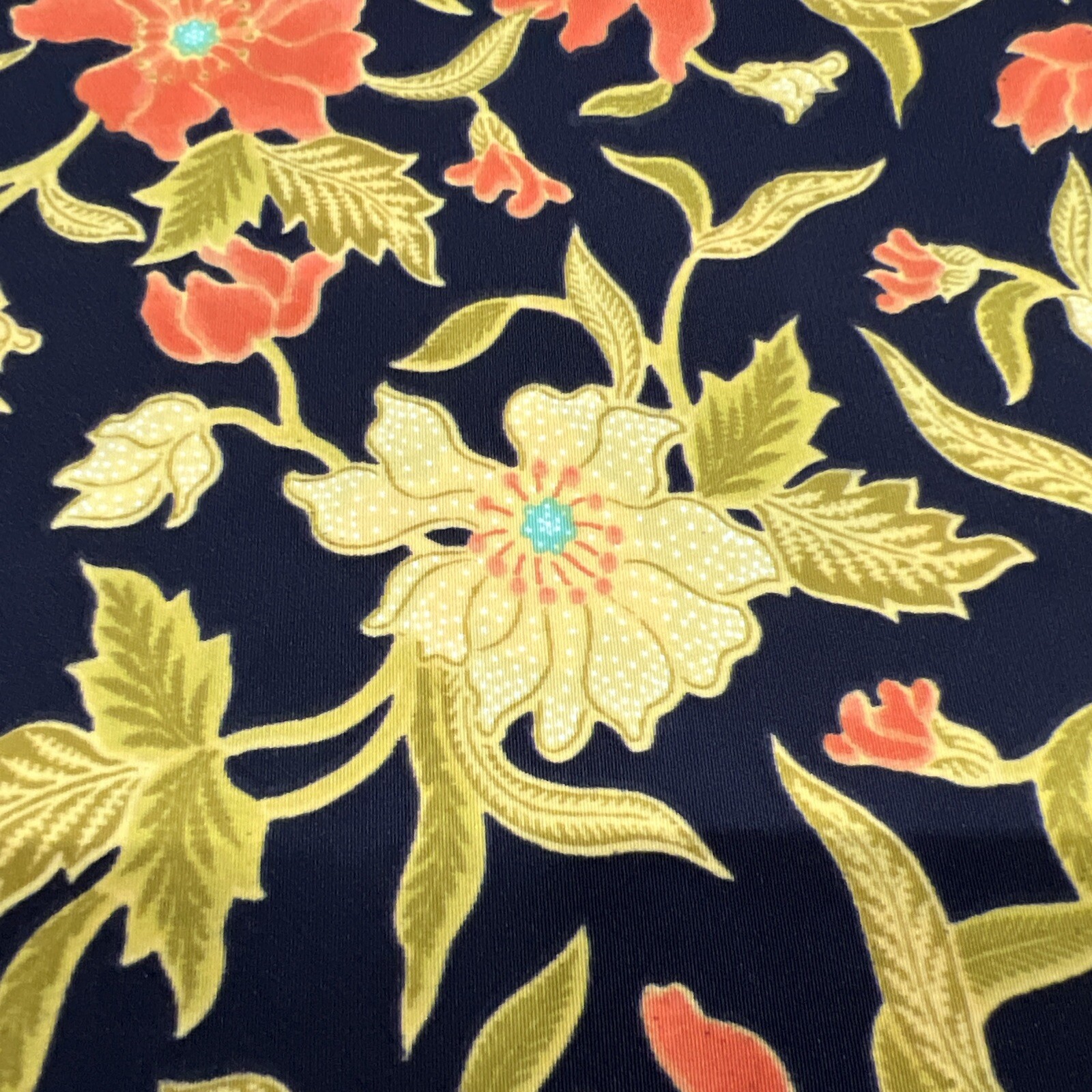 Traditional Indonesian Women’s Floral Material Fabric Size 114 x 45″ Multicolor