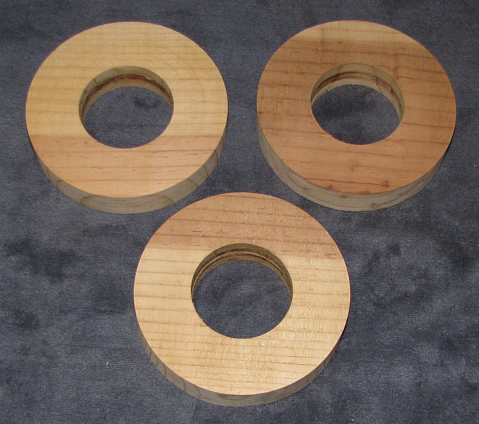 4-8PCS Pine Wood Craft Circles Discs Rounds 3/4″ Thick 2″ TO 5.25″ Medium Sanded