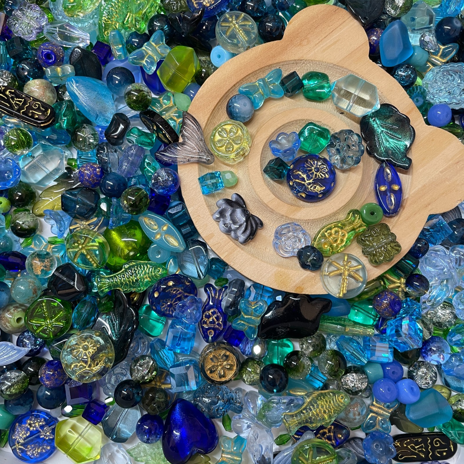 100g Glass beads lot jewelry making mix variety bead supplies Read Description