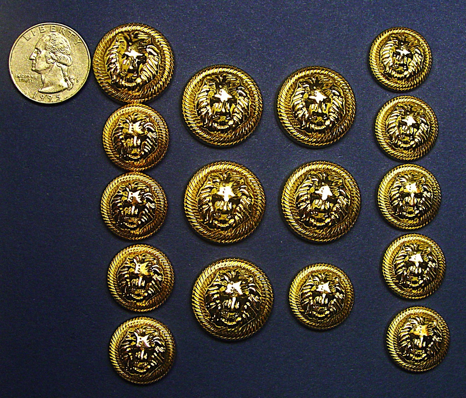 16 UNKNOWN BRAND metal buttons Gold Tone Lion head design Good Used Condition