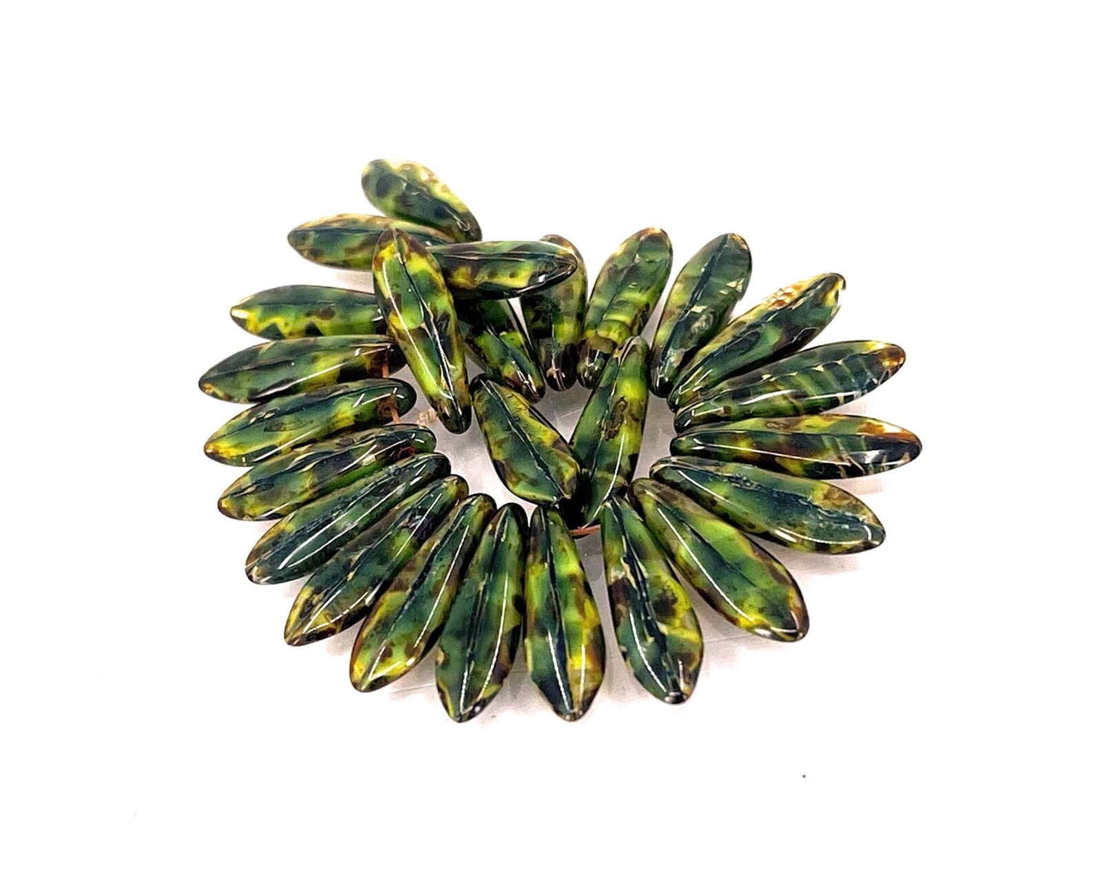 25 Dagger Jade Swirl Piscasso Czech Glass Beads Opaque Yellow / Jet 16x5mm
