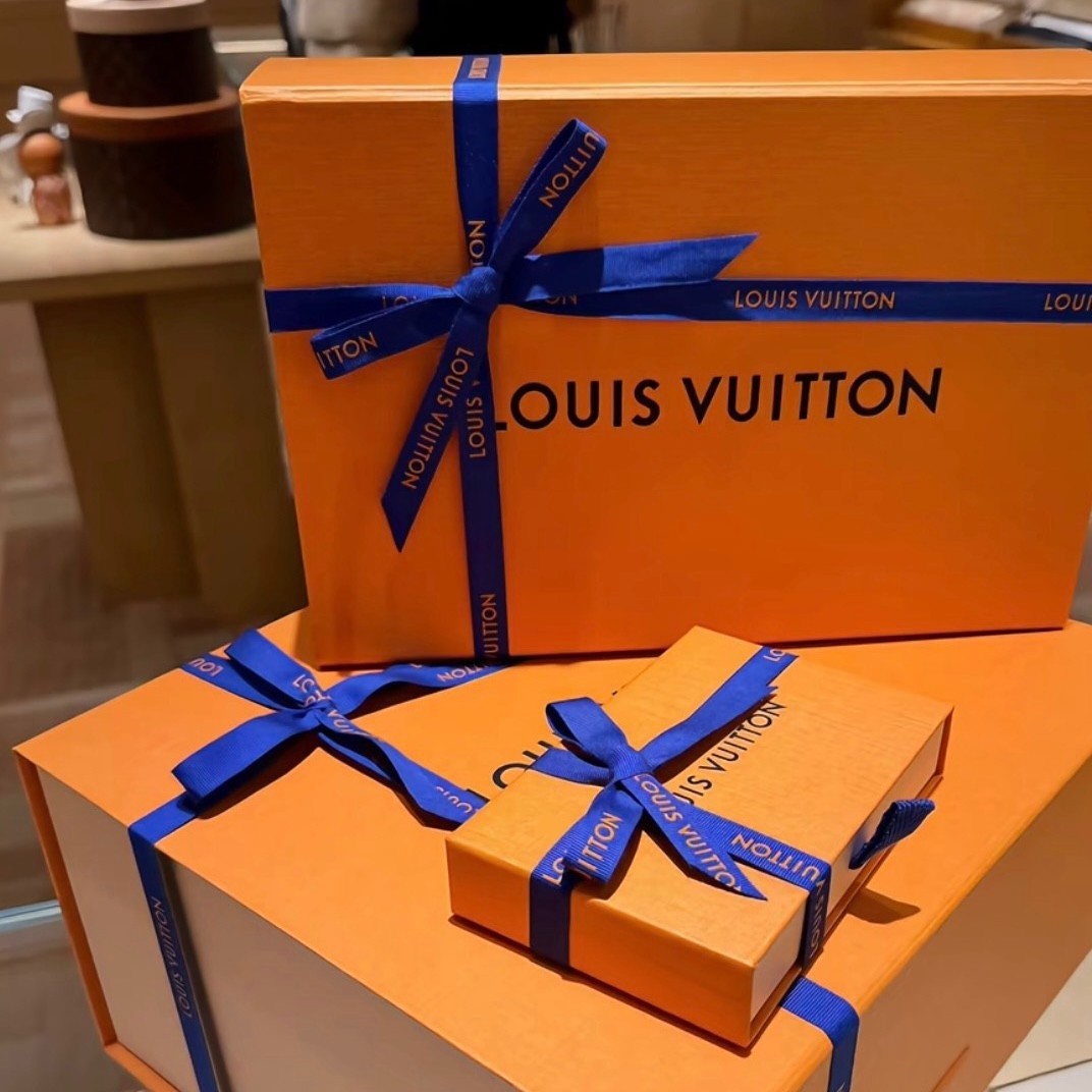 ❤️ New Authentic LOUIS VUITTON 1/2″ Blue & Gold Logo Gift Ribbon 1 Yard (36″) 🔥