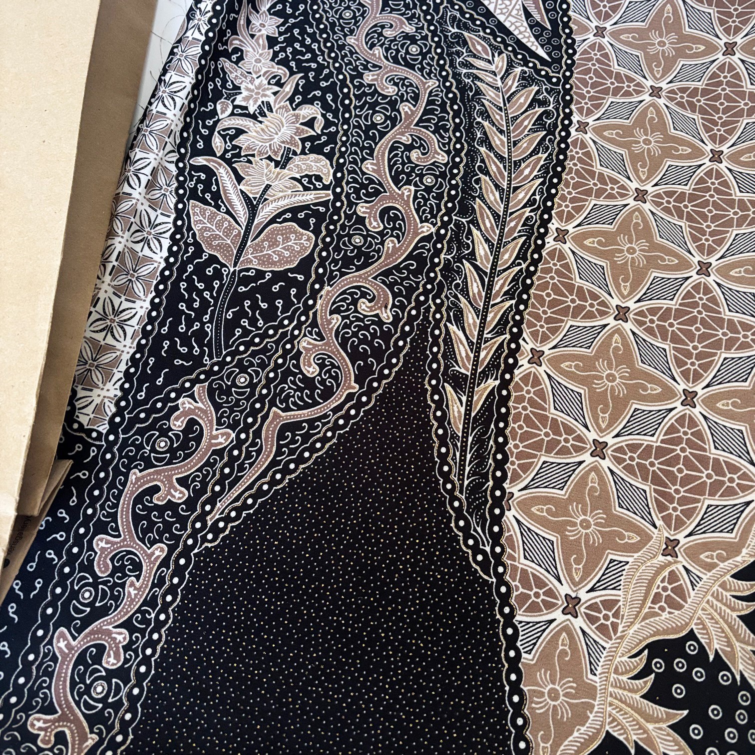 Indonesian Batik Fabric Textile 45×112 3.1 Yards Batik Keris Halus Special