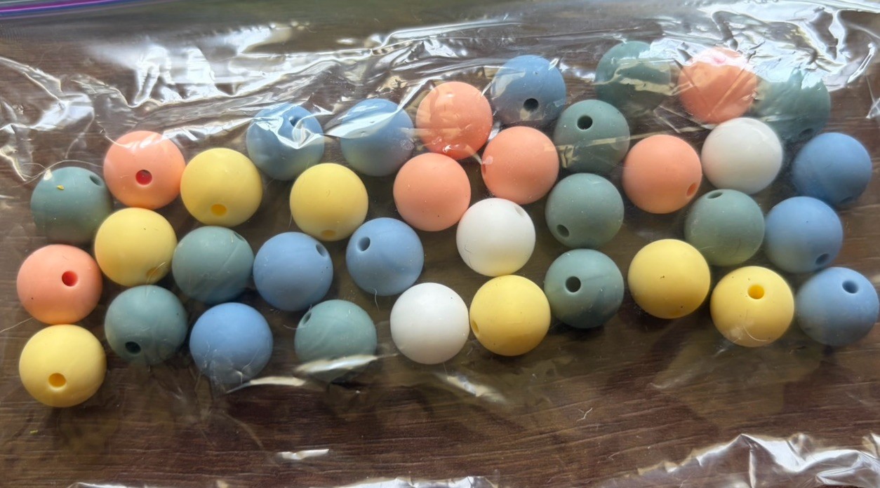 Lot of 130+ round silicone beads in assorted solid colors/sizes–NEW
