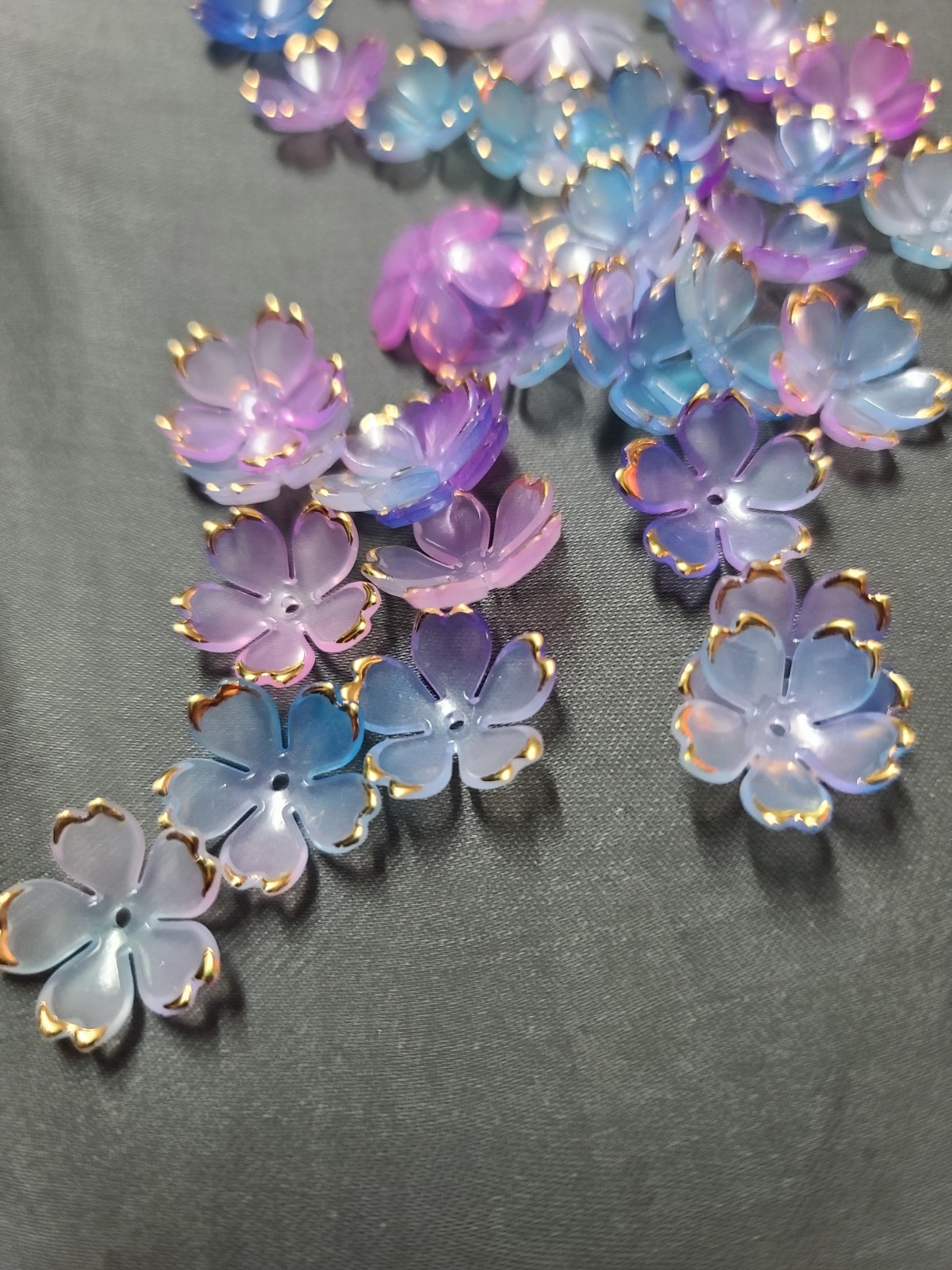 50 Blossom Beads For Jewelry Making Diy Flower End Caps Blue Violet Gold Edges.