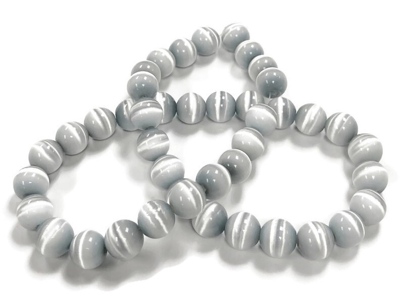 38 Cat’s Eye Fiber Optic Silver Glass 10mm. Smooth Round Beads 2605