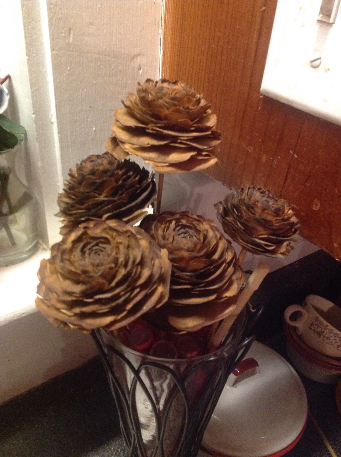 100 Cedar medium/Large cedar rose pine cone Wood Rustic Wedding Flowers Wooden