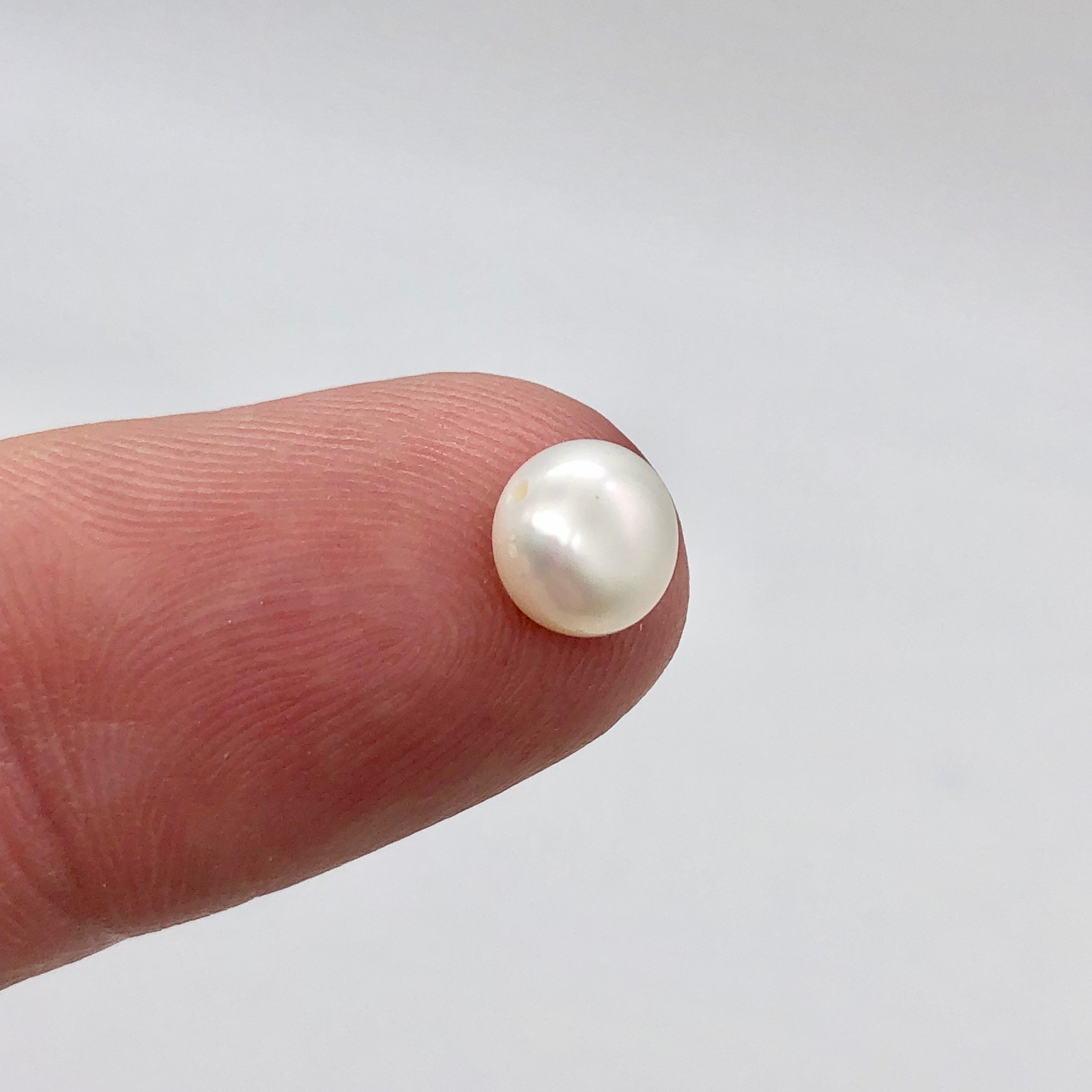 Unique Creamy top-Drill FW Button Pearls | 7×5-7.5x5mm | 18 Pearls |