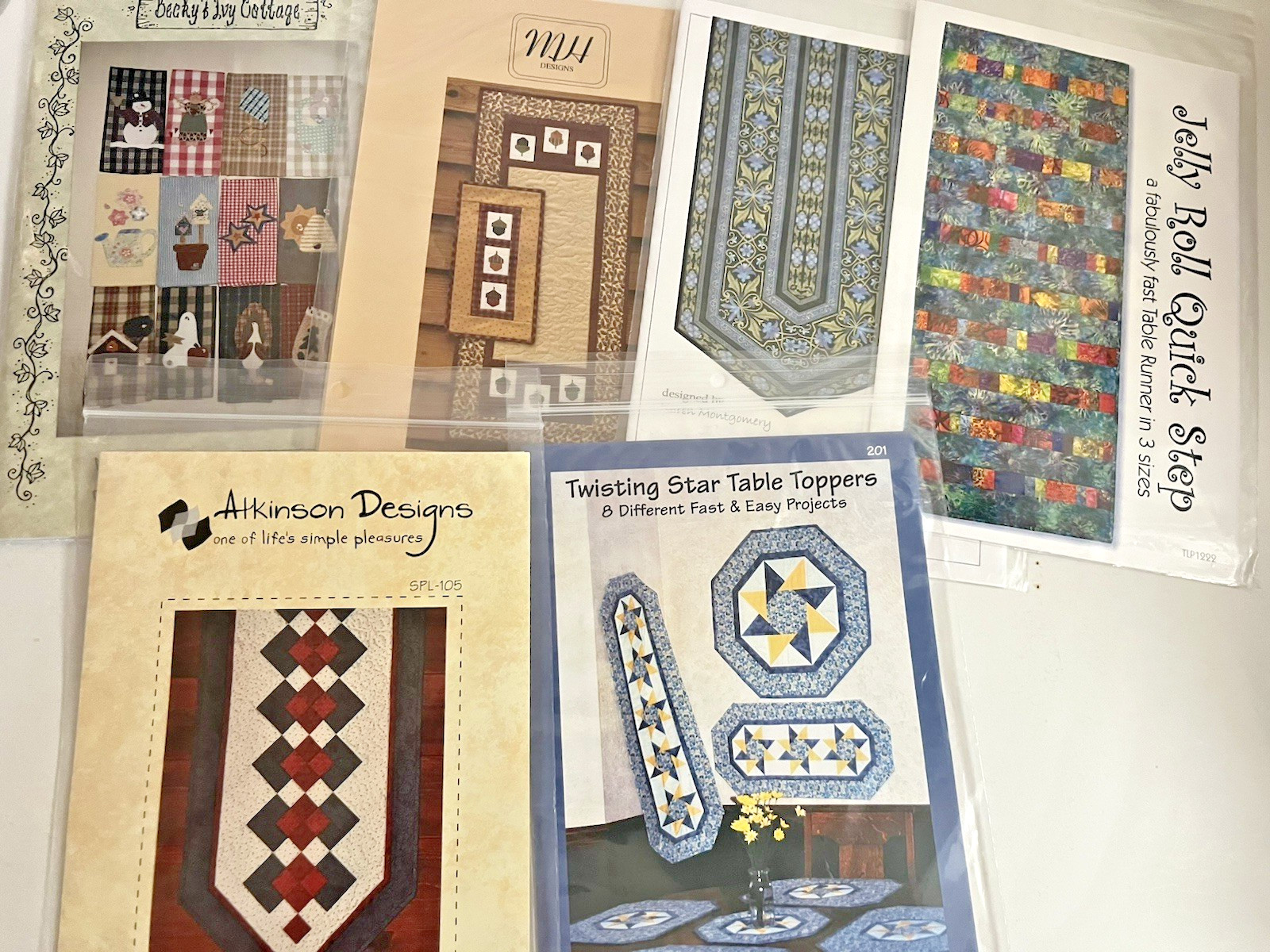 Lot 6 QUILT PATTERN Table Runners Seasonal Towels Varies Styles Pieced Applique