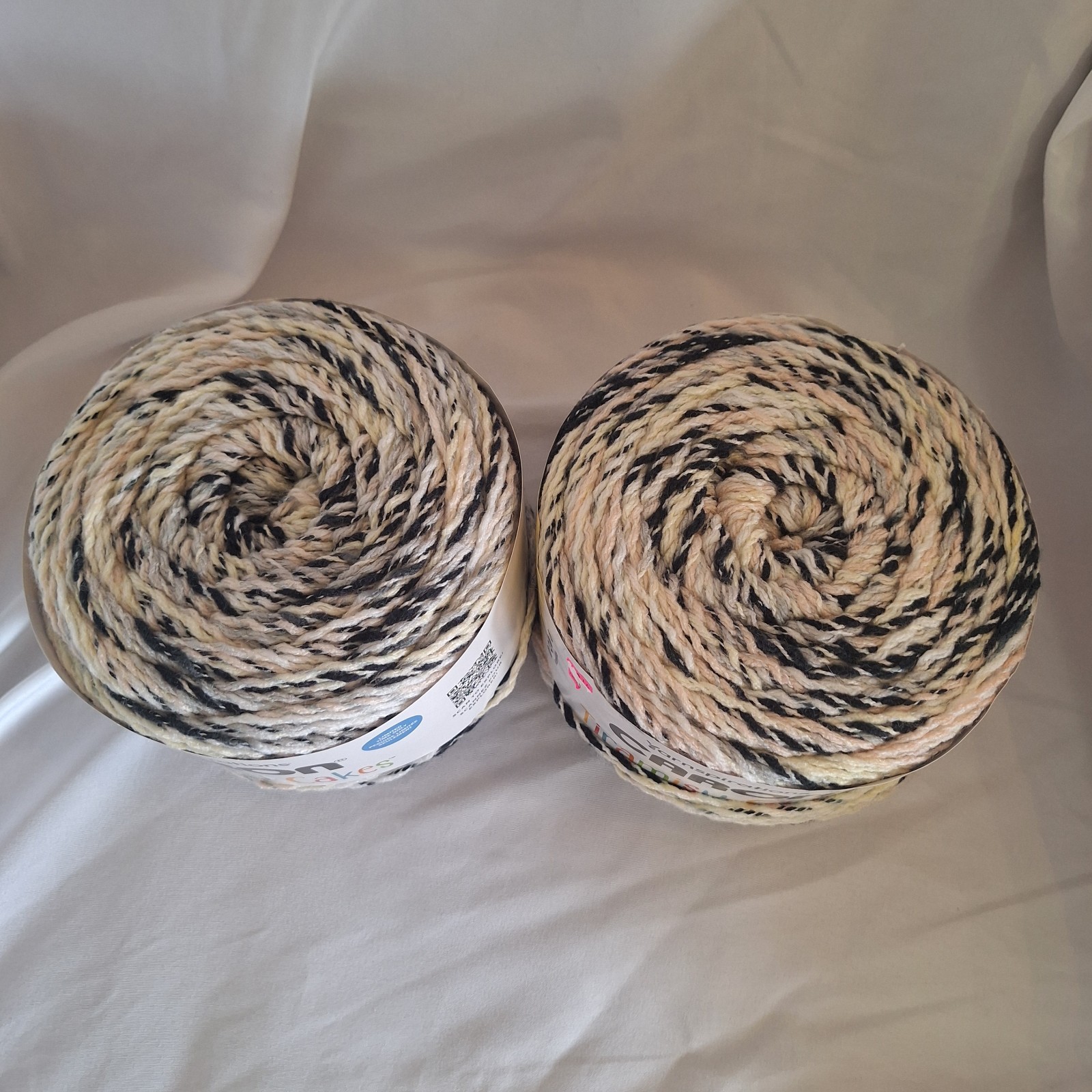 Caron Tiramisu Cakes Self-Striping Yarn, Worsted Acrylic Ivory/Black Lot of 2