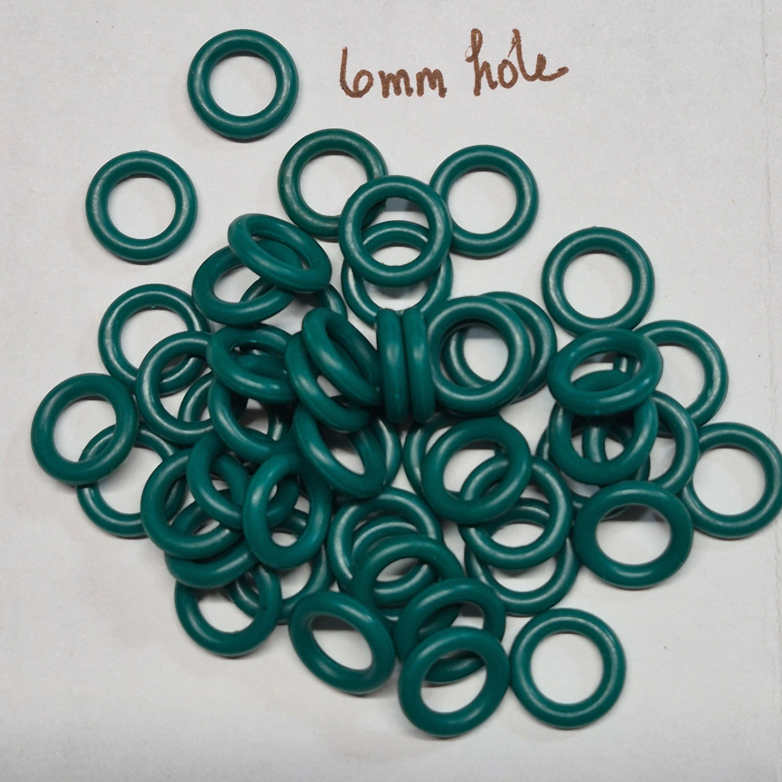 Lot 50 Round 10mm Rubber Ring Spacer Rondelle Disc Beads w/6mm Hole Chainmail