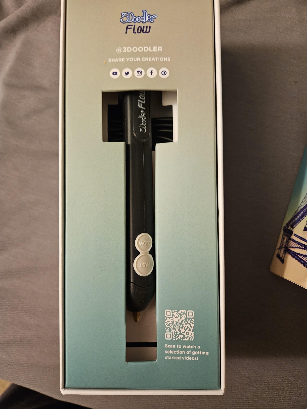 Flow 3D Printing Pen – Complete Set with 8 Colors and Stencil Guide for All Ages