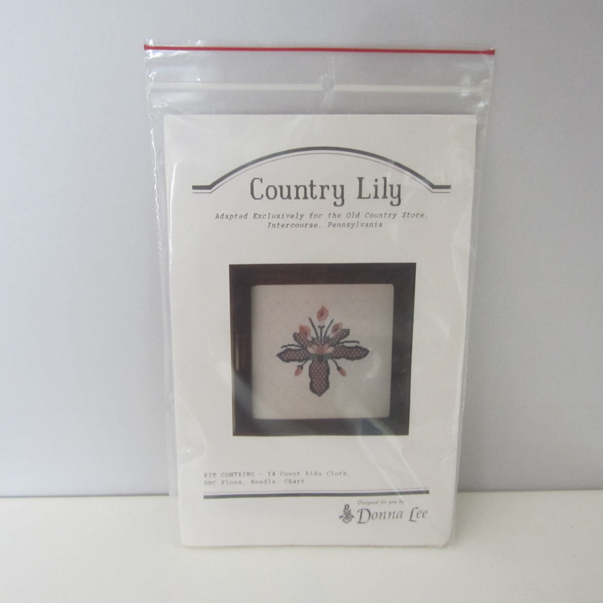 NEW DONNA LEE Counted Cross Stitch Kit Country Lily SEALED USA Flowers