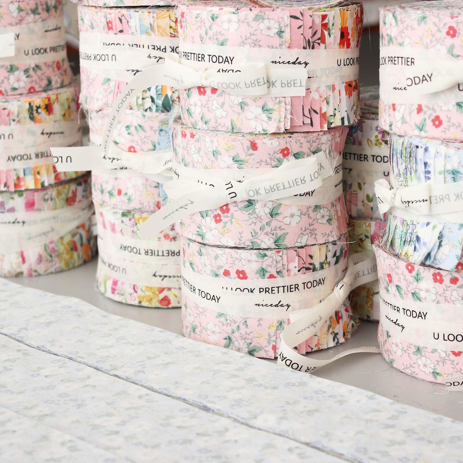 2.5 Inch Jelly Roll Fabric Strips Assorted Bundle,100% Cotton Precut Floral Fabr