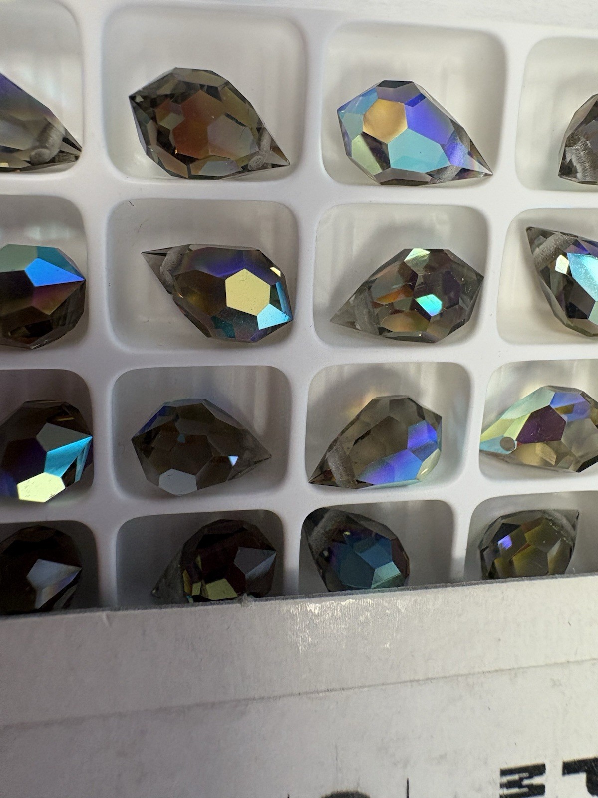 10×6 PENDANT TOP HOLE GLASS PRECIOSA SAPPHIRE AB 144 PCS. $39.00